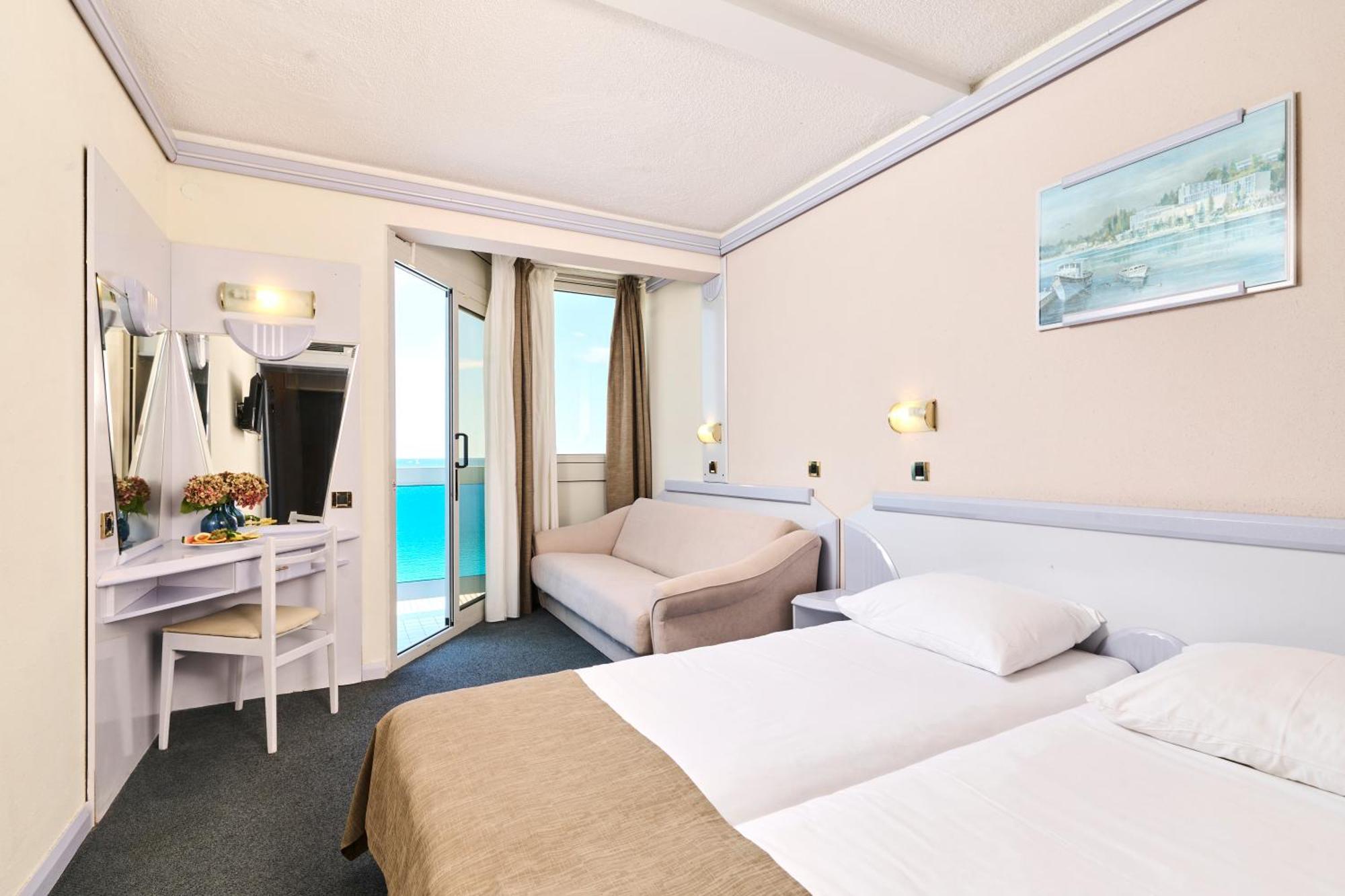 Plavi Plava Laguna Hotel 3*