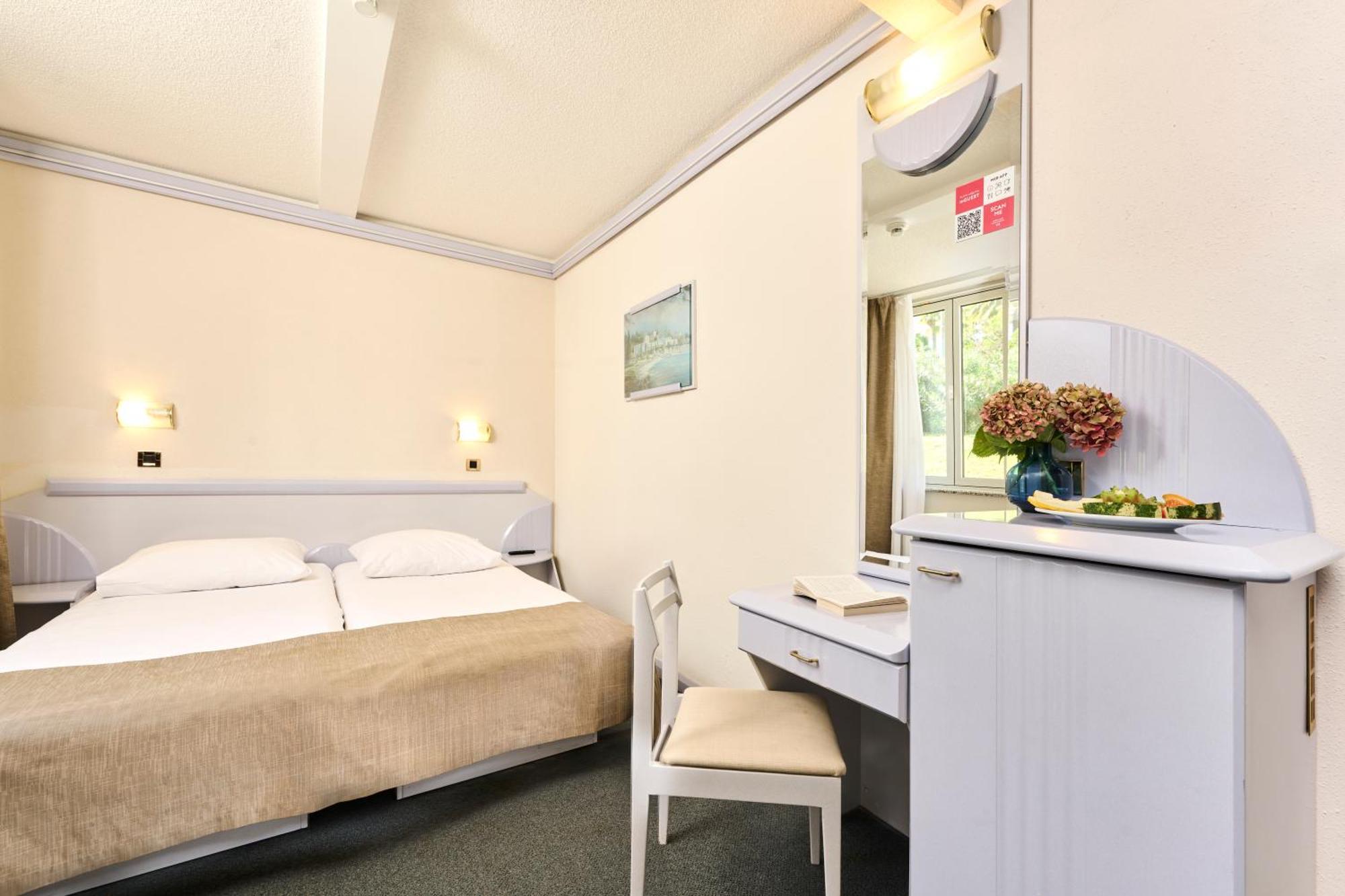 Plavi Plava Laguna Hotel 3*